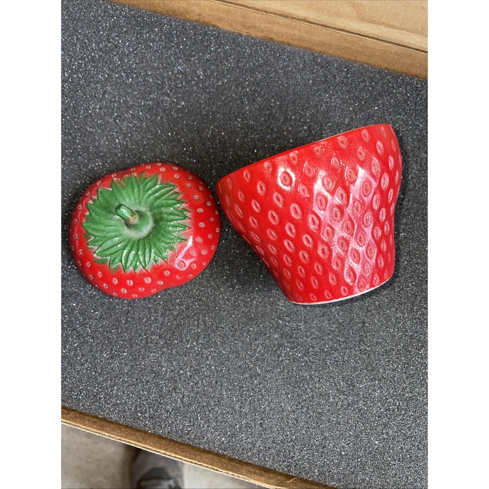 Vintage Hazel Atlas Strawberry Shaped Painted Milk Glass 1950's Granny Core - Picture 7 of 9